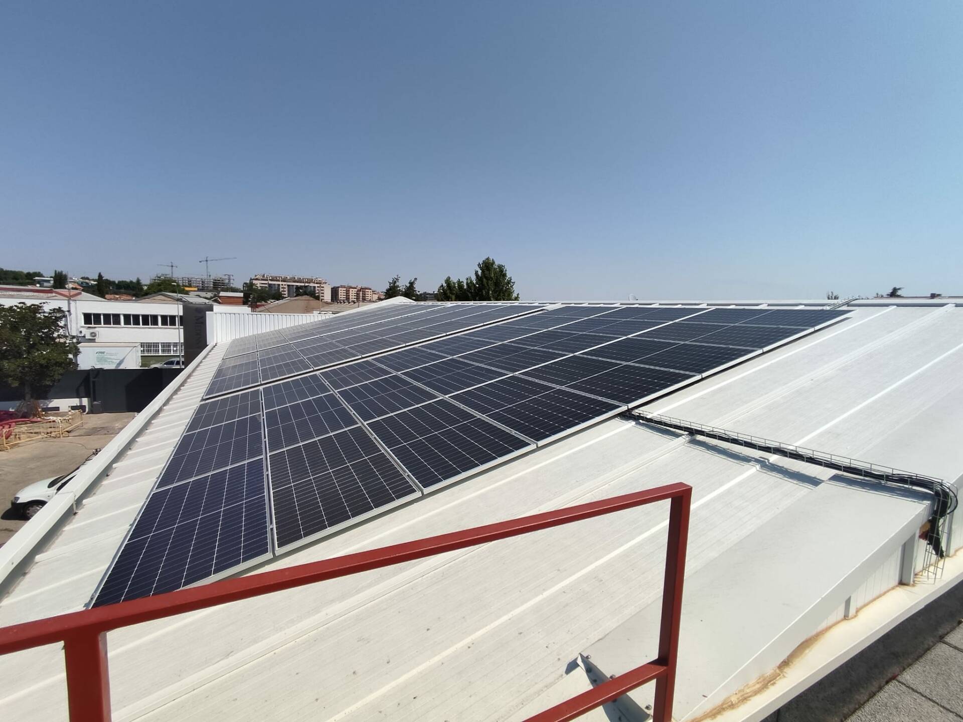 instalación fotovoltaica en Aristo Pharma Iberia