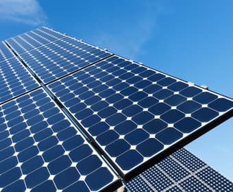 mantenimiento de las instalaciones fotovoltaicas en chalets adosados