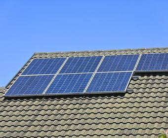 opciones y ventajas de las instalaciones fotovoltaicas en buhardillas