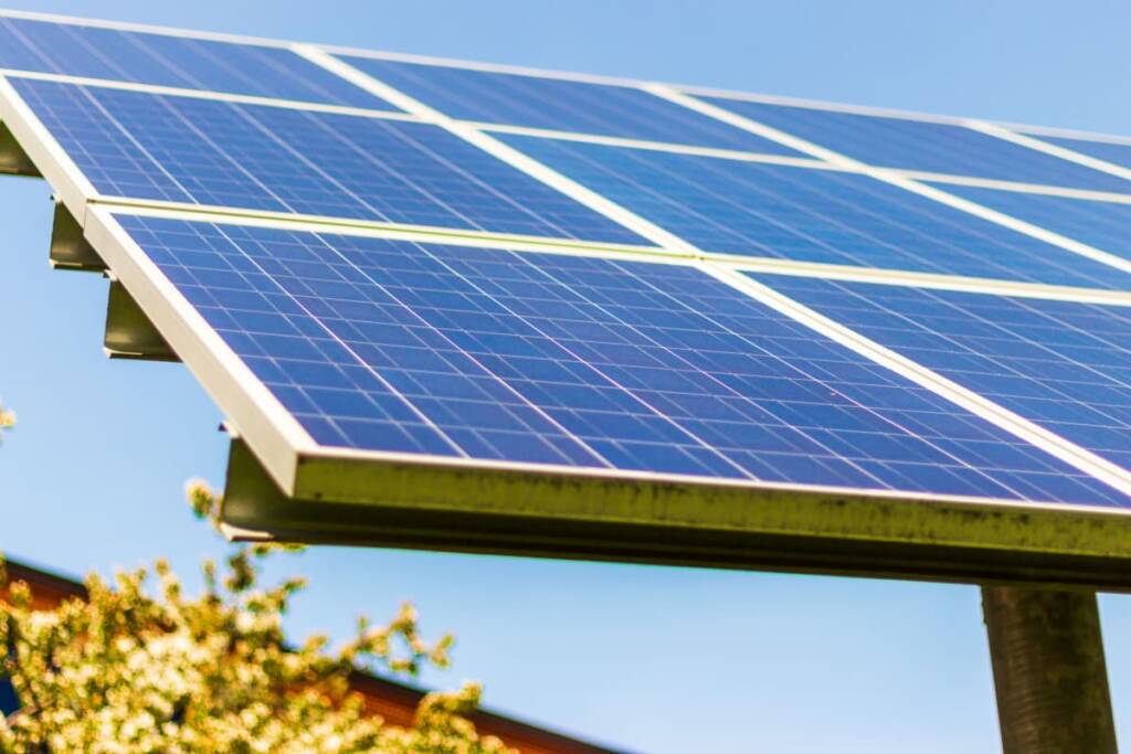 beneficios en la declaración de la Renta por instalar placas solares 2023