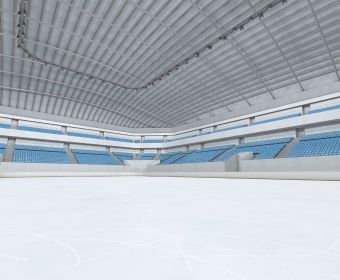 placas solares en pista de patinaje sobre hielo