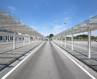 paneles solares estación de autobuses